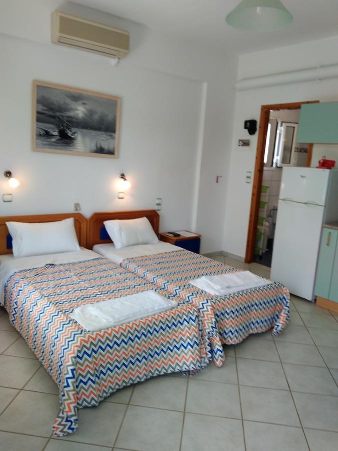 Palmyra Beachfront Studios Нидри Екстериор снимка