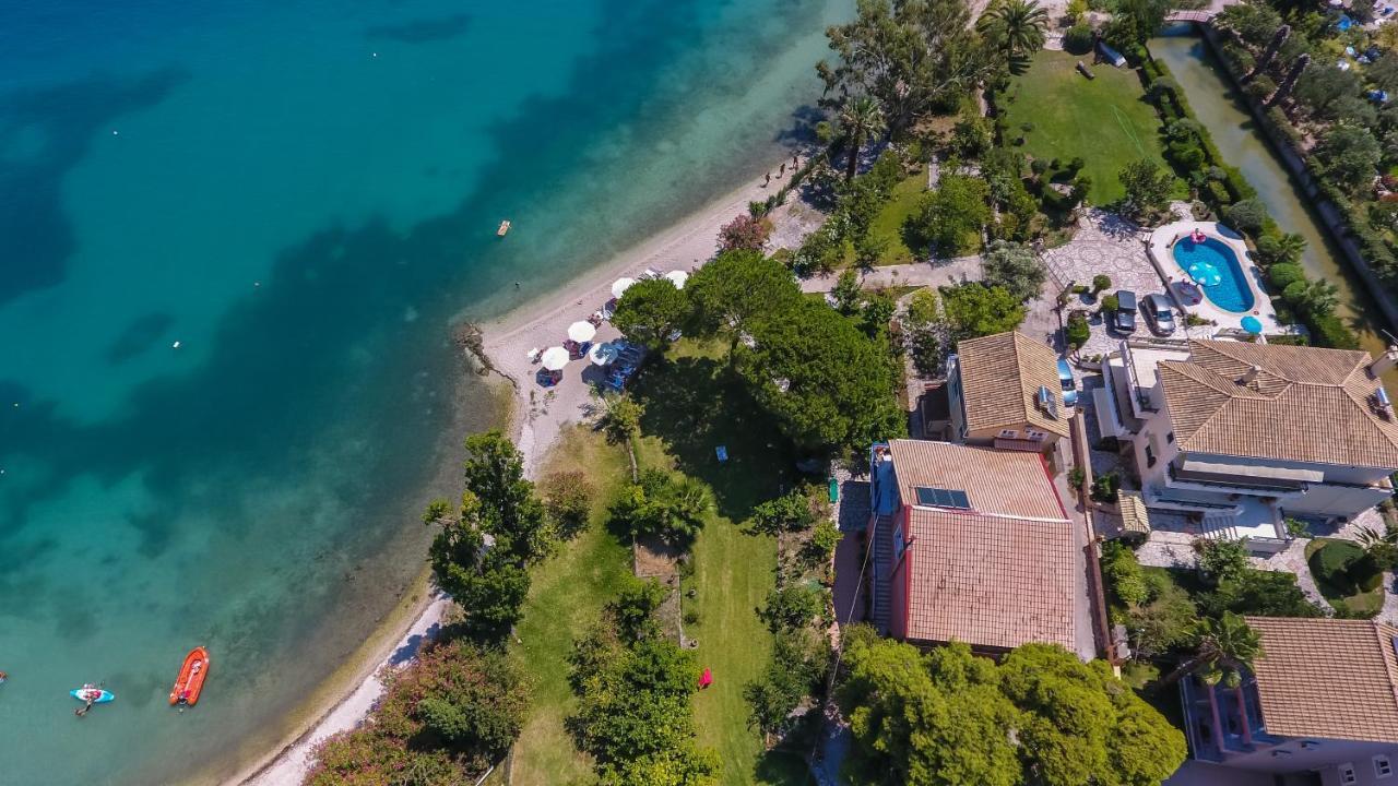 Palmyra Beachfront Studios Нидри Екстериор снимка
